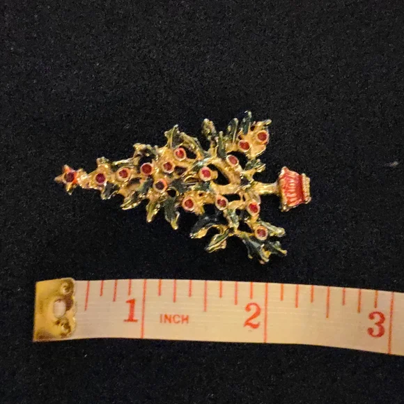 Vintage gold tone Christmas tree brooch - Picture 3 of 4